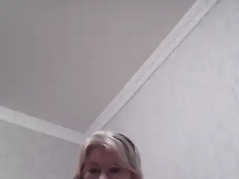 Snapshot of Diana_49 chatting on 03/21/25, 03:24 Diana 49 online show from 03/21/25, 03:24