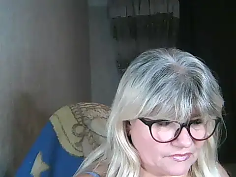 Snapshot of Diana_49 chatting on 11/09/25, 06:56 Diana 49 online show from 11/09/25, 06:56