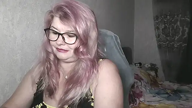 Snapshot of Diana_49 chatting on 07/08/26, 08:26 Diana 49 online show from 07/08/26, 08:26
