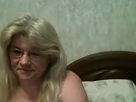 Snapshot of Diana_49 chatting on 03/13/25, 06:37 Diana 49 online show from 03/13/25, 06:37