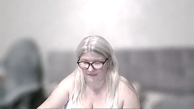 Diana 49 online show from 05/04/26, 01:47