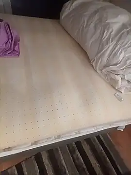 Snapshot of MmaxX004 chatting on 10/11/25, 08:32 MmaxX004 online show from 10/11/25, 08:32