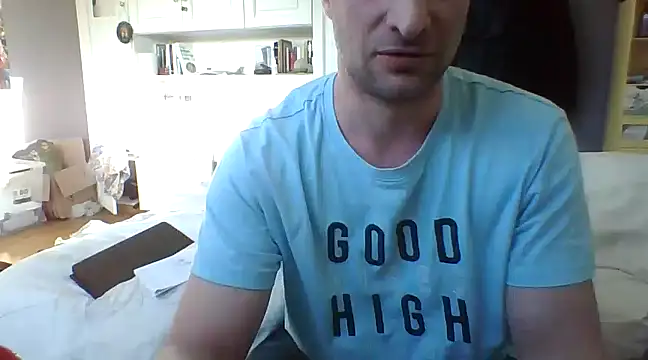 Snapshot of MmaxX004 chatting on 02/26/25, 08:39 MmaxX004 online show from 02/26/25, 08:39