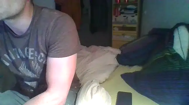 Snapshot of MmaxX004 chatting on 03/05/25, 09:48 MmaxX004 online show from 03/05/25, 09:48