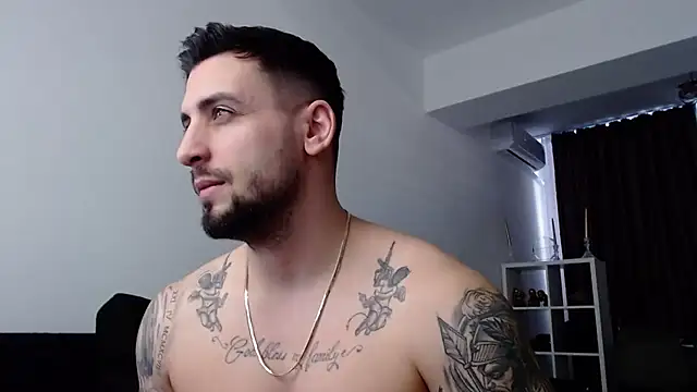 Snapshot of _DylanGreen chatting on 03/20/25, 09:37 DylanGreen online show from 03/20/25, 09:37