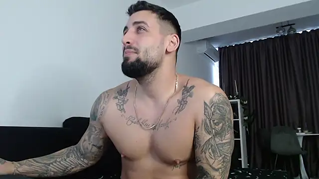 Snapshot of _DylanGreen chatting on 10/12/25, 08:48 DylanGreen online show from 10/12/25, 08:48