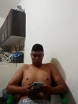 Chocolatinajet online show from 01/14/26, 12:14