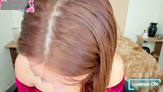 Snapshot of AnisiaFarina chatting on 10/25/25, 11:42 AnisiaFarina online show from 10/25/25, 11:42