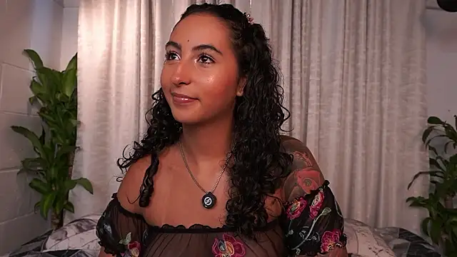 agatha collins  online show from 03/18/26, 06:31