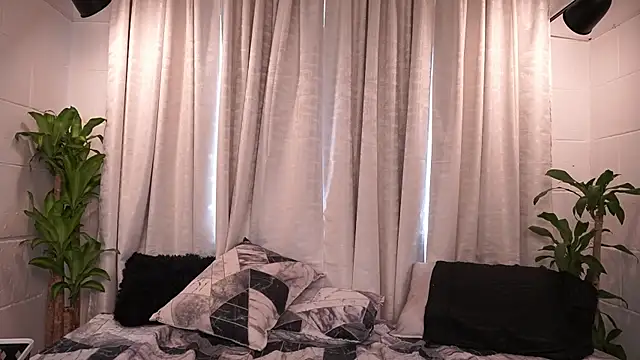 Snapshot of agatha_collins_ chatting on 11/20/25, 07:25 agatha collins online show from 11/20/25, 07:25