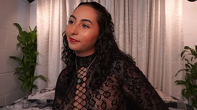 agatha collins  online show from 03/27/26, 06:31