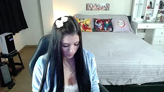 Snapshot of kittykat18x chatting on 06/30/26, 02:33 kittykat18x online show from 06/30/26, 02:33