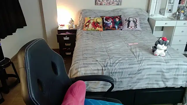 kittykat18x online show from 10/28/25, 01:17