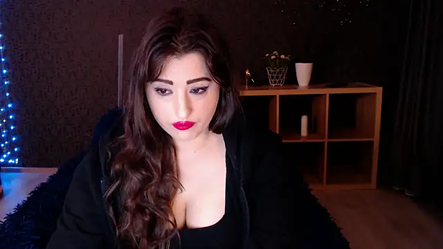 Snapshot of RebeccaStone chatting on 03/11/25, 12:33 RebeccaStone online show from 03/11/25, 12:33