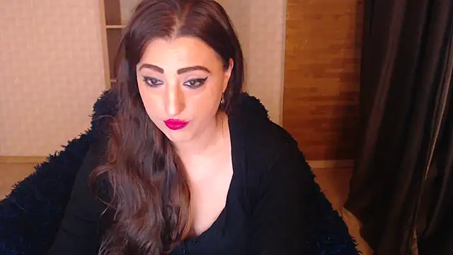 Snapshot of RebeccaStone chatting on 10/12/25, 01:18 RebeccaStone online show from 10/12/25, 01:18
