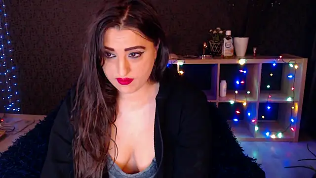Snapshot of RebeccaStone chatting on 02/15/25, 03:42 RebeccaStone online show from 02/15/25, 03:42