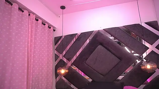 violeta aroca online show from 03/07/25, 03:19
