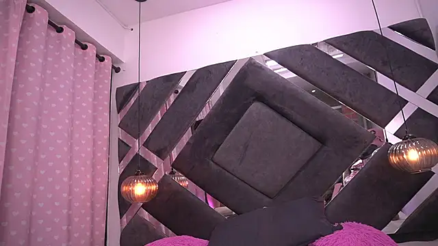 violeta aroca online show from 03/06/25, 03:13