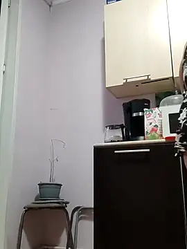 Zulfiya Bruce online show from 11/03/25, 01:04