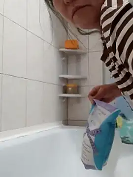 Zulfiya Bruce online show from 11/01/25, 06:13