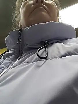 Zulfiya Bruce online show from 10/18/25, 07:16