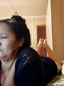 Zulfiya Bruce online show from 02/13/26, 03:56