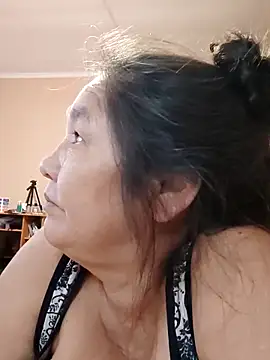 Zulfiya Bruce online show from 09/19/25, 04:16