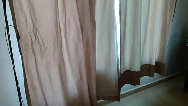 3littleschoolteens online show from 05/08/26, 06:23
