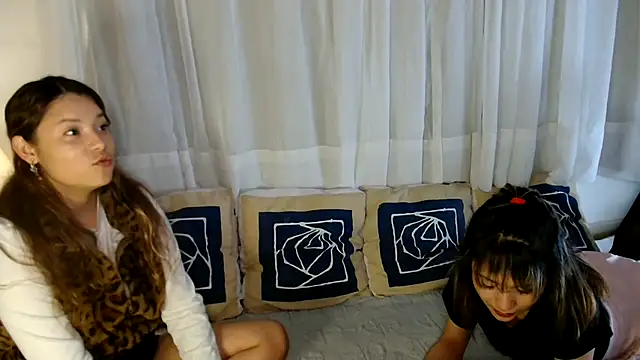 3littleschoolteens online show from 07/05/26, 02:16
