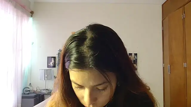 3littleschoolteens online show from 10/27/25, 03:57