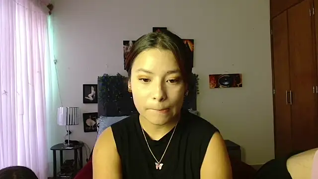 3littleschoolteens online show from 10/21/25, 04:17