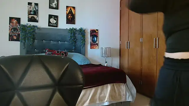 3littleschoolteens online show from 12/15/25, 08:14