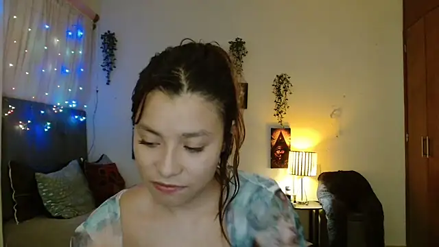 Snapshot of 3littleschoolteens chatting on 09/15/25, 07:20 3littleschoolteens online show from 09/15/25, 07:20