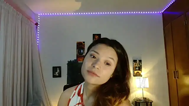 3littleschoolteens online show from 11/18/25, 05:44