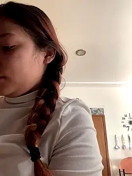 3littleschoolteens online show from 11/12/25, 05:06