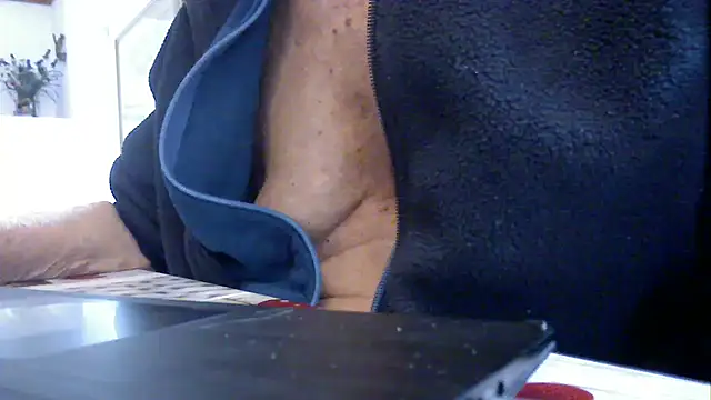 tachione2 online show from 10/09/25, 09:43