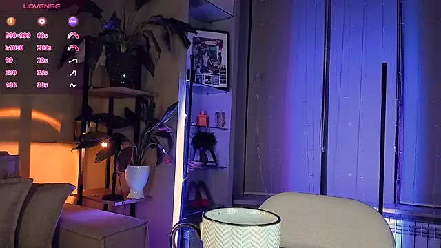 5 in one online show from 10/06/25, 03:40