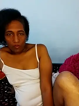 Aishamara online show from 12/21/25, 11:34