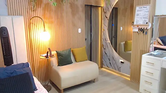 deepieredandwett online show from 11/08/25, 07:56