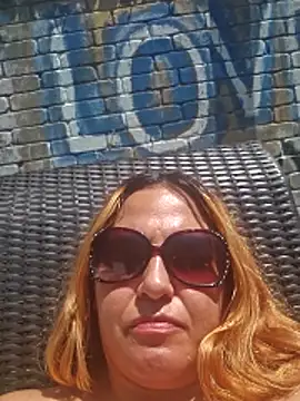 Snapshot of sweetcheekzx chatting on 04/06/26, 06:09 sweetcheekzx online show from 04/06/26, 06:09