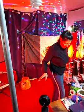 LaInsaciableIntensa online show from 11/09/25, 10:25