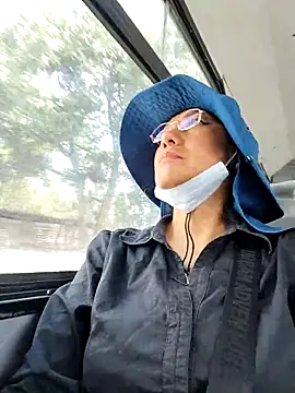 LaInsaciableIntensa online show from 09/18/25, 04:43