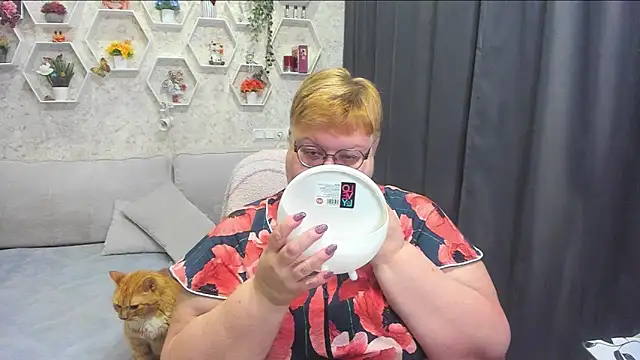 Snapshot of _big_love_ chatting on 04/18/26, 07:58 big love online show from 04/18/26, 07:58