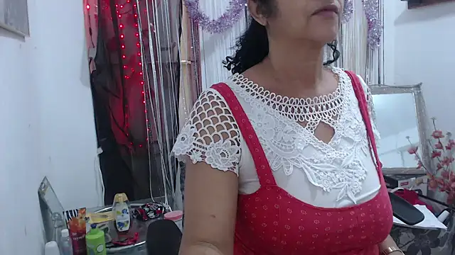 Snapshot of heyline_milf chatting on 02/03/25, 05:14 heyline milf online show from 02/03/25, 05:14