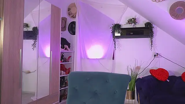 Amaliamour online show from 11/03/25, 04:07