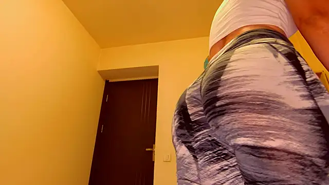 purpleariellx online show from 06/04/26, 11:09