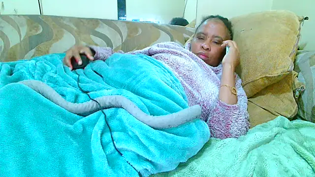 Ebonylovelyx online show from 04/25/26, 04:15