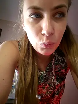 Snapshot of Keli_Jessi chatting on 04/07/26, 08:10 Keli Jessi online show from 04/07/26, 08:10