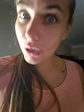 Keli Jessi online show from 10/29/25, 07:24