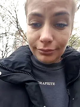 Keli Jessi online show from 11/19/25, 01:33